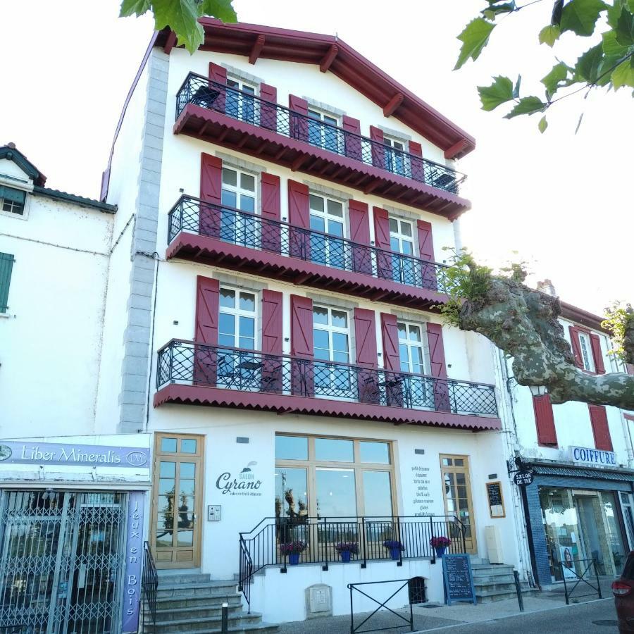Jondoni Laurendi Kanbo Aparthotel Cambo-les-Bains Bagian luar foto